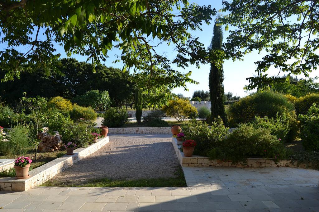 B&B Corte Del Camedrio Cisternino Exterior foto